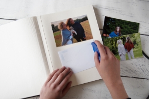 Hermafix Mounting Adhesive