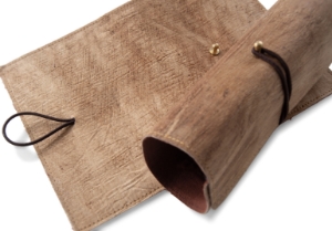 Bark Travel & Tech Kit Roll